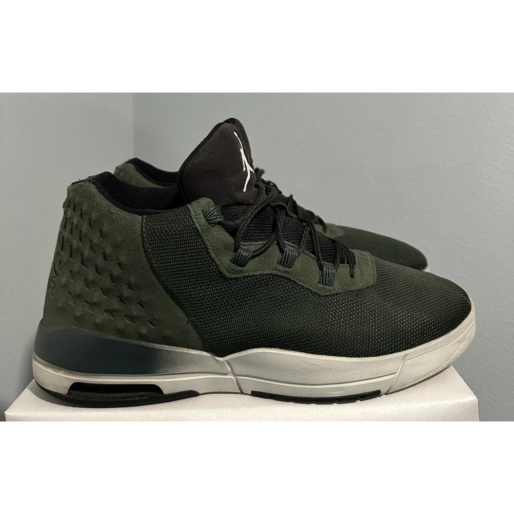 Nike Air Jordan Academy Green Trainers Mens Size 10 844515-300